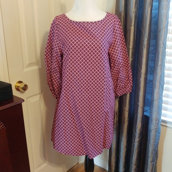 Dress - Picture 1 of 3